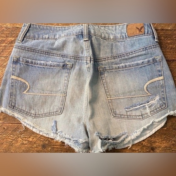 Distressed Denim Women Shorts (Size 2) - Picture 2 of 2